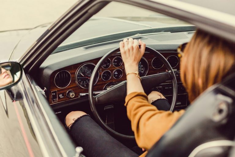 Las 5 partes del coche que hay que desinfectar de coronavirus según la DGT