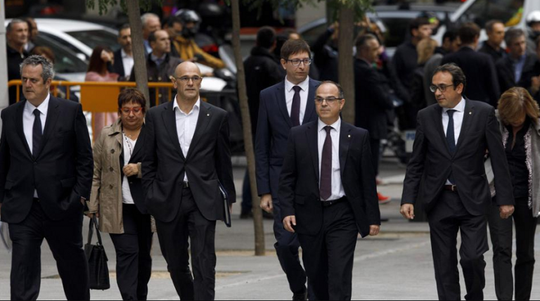 Presos independentistas pueden trabajar si sus empresas están abiertas