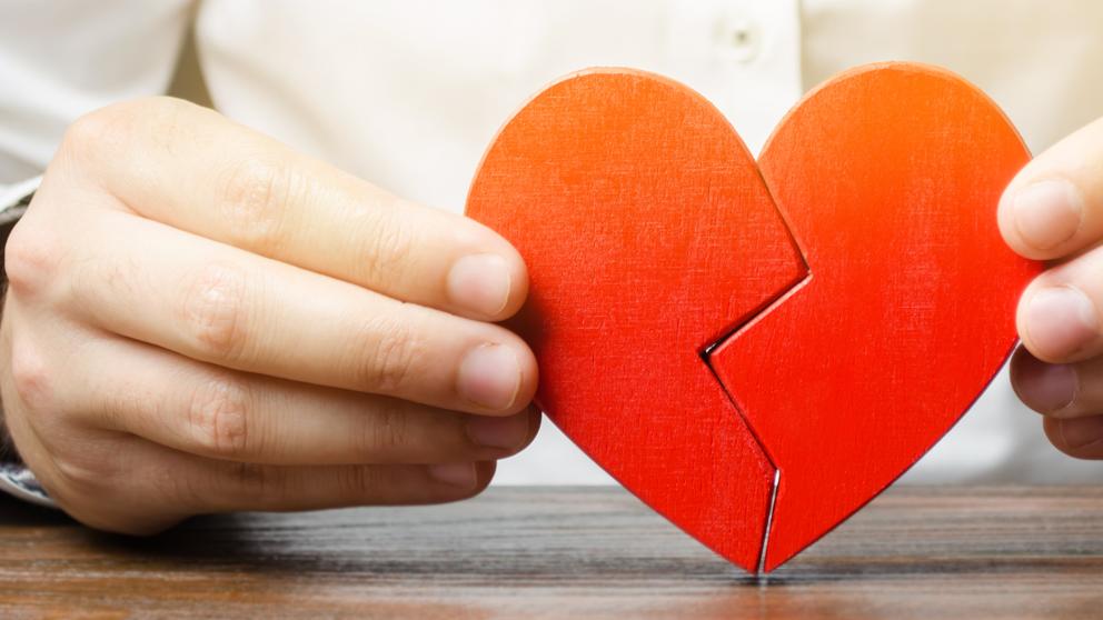 ¿Por qué no es bueno 'mojar' en la primera cita? 4 Moncloa decepcion cita