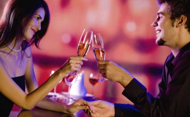 ¿Por qué no es bueno 'mojar' en la primera cita? 1 Moncloa primera impresion cita