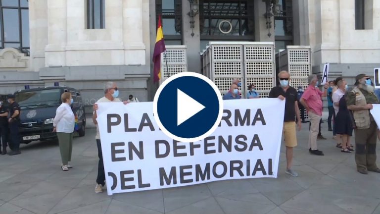 La plataforma en defensa del memorial acusan a Almeida de «volver a asesinar» La plataforma en defensa del memorial acusan a Almeida de «volver a asesinar»