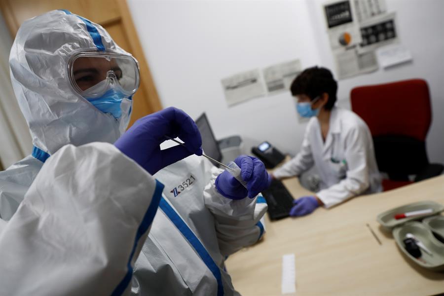 Un estudio apunta que un tipo de test serológico podría no detectar anticuerpos contra el COVID-19