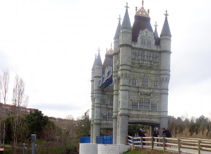 LA RÉPLICA DEL PUENTE DE LONDRES EN MADRID