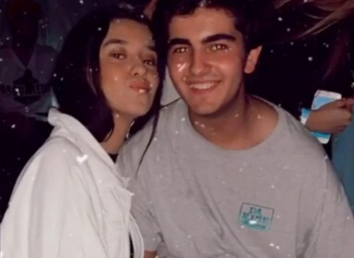 VICTORIA FEDERICA CUENTA SECRETOS EN UNA PELUQUERÍA