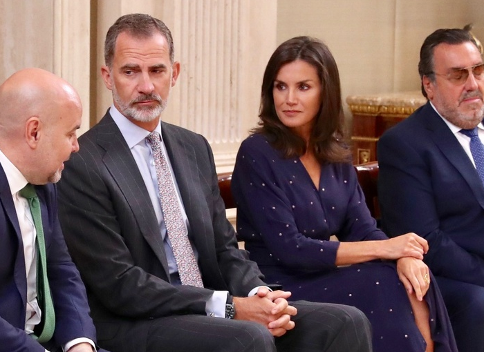 SUELDO VITALICIO PARA LETIZIA
