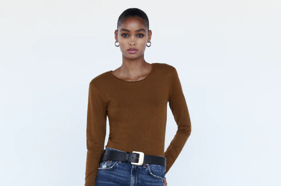 camiseta hombreras zara