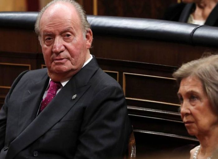 LAS TARJETAS OPACAS DEL REY JUAN CARLOS Y LA REINA SOFÍA