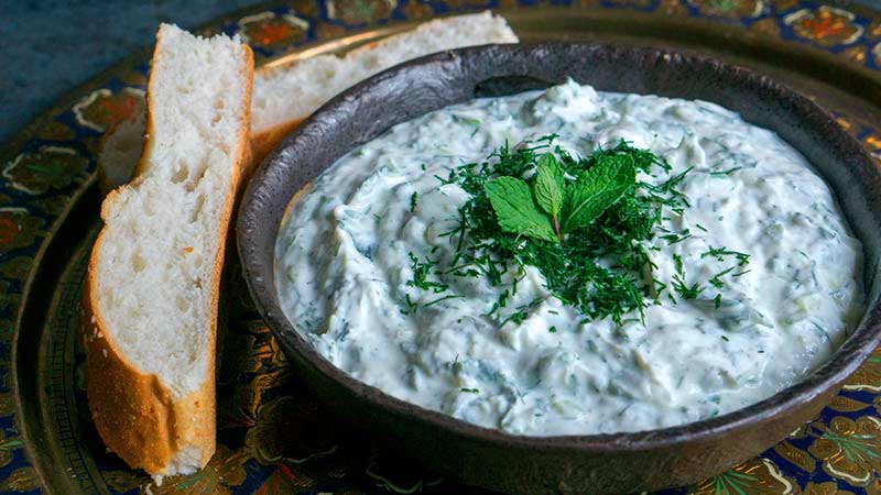 tzatziki-crema-de-yogur