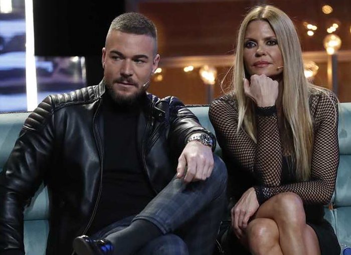 MAKOKE CAYÓ RENDIDA AL EXTRONISTA