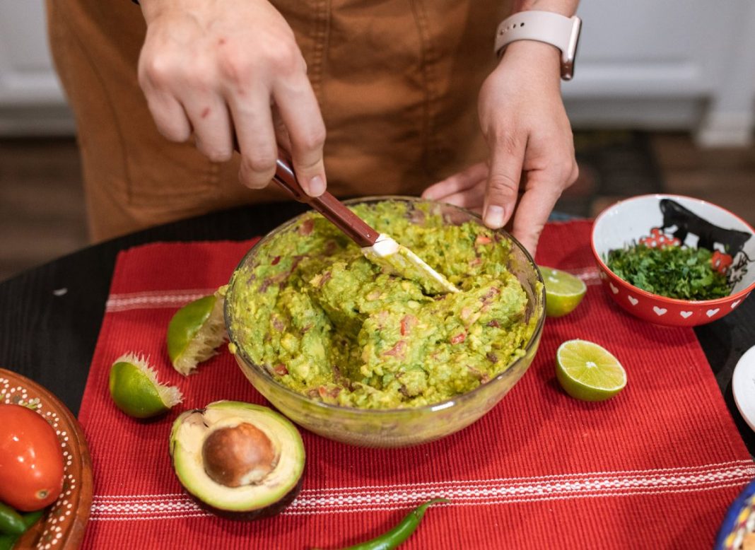 DEGUSTACIÓN DEL GUACAMOLE CASERO