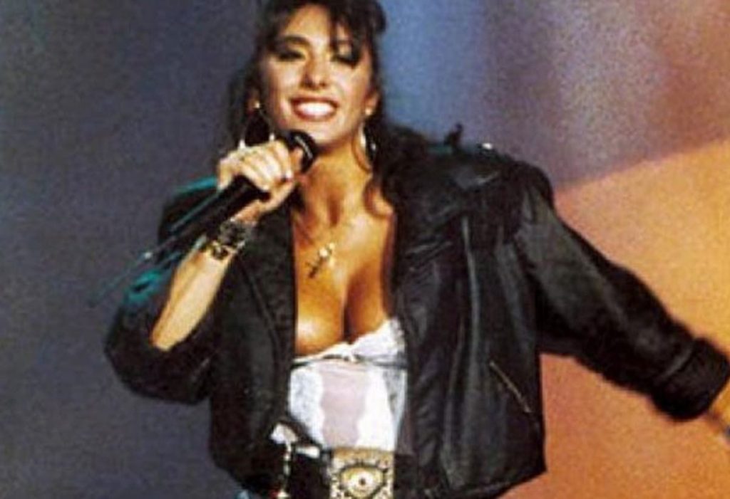 ¿Qué fue de Sabrina, la cantante famosa por enseñar un pecho? 1 Moncloa sabrina pecho