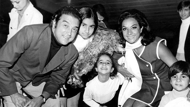 rosario flores con su familia