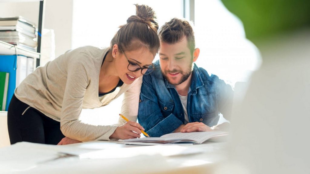 Motivos para no tener sexo con tus compañeros del trabajo 1 Moncloa sexo pasion