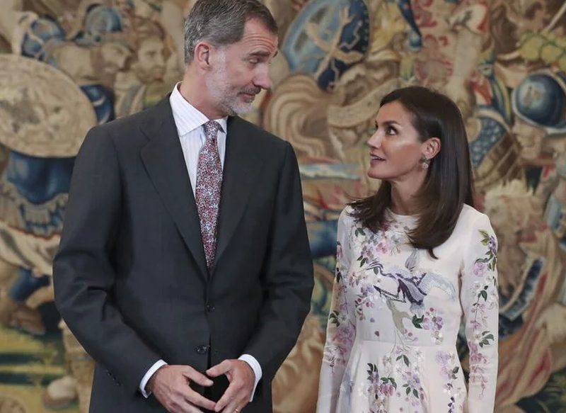 EL 'ESTÁS SORDO' A FELIPE VI