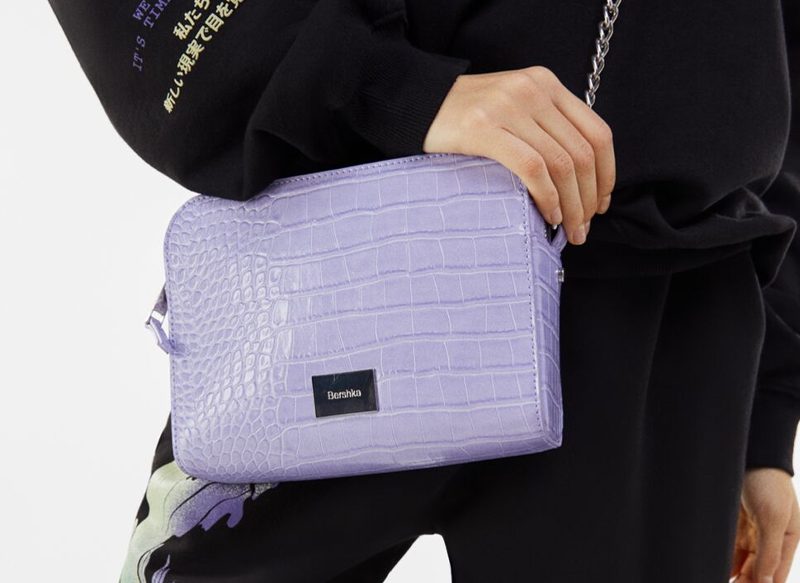 BOLSO BANDOLERA CADENA DE BERSHKA