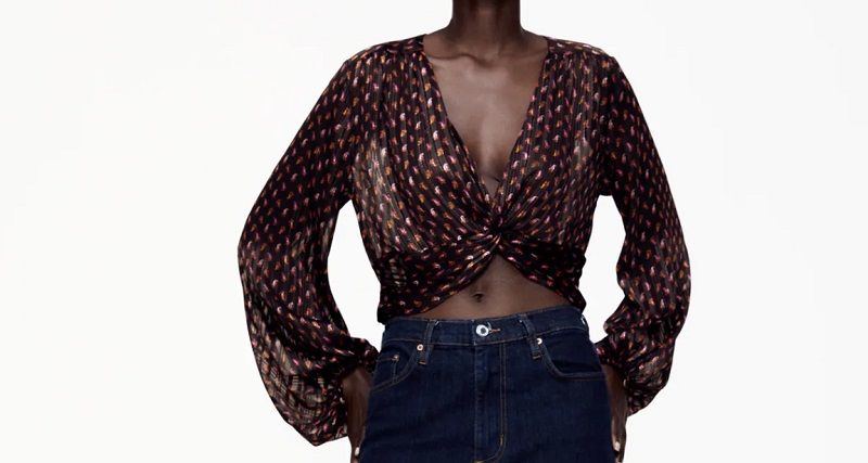 blusa con transparencias