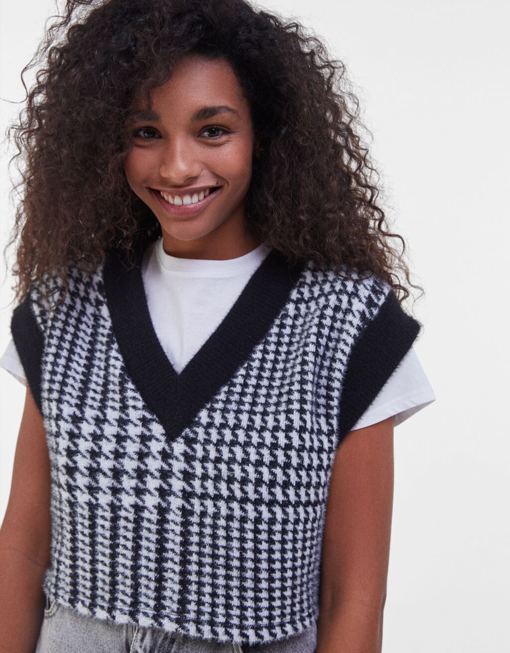 chaleco pata gallo bershka