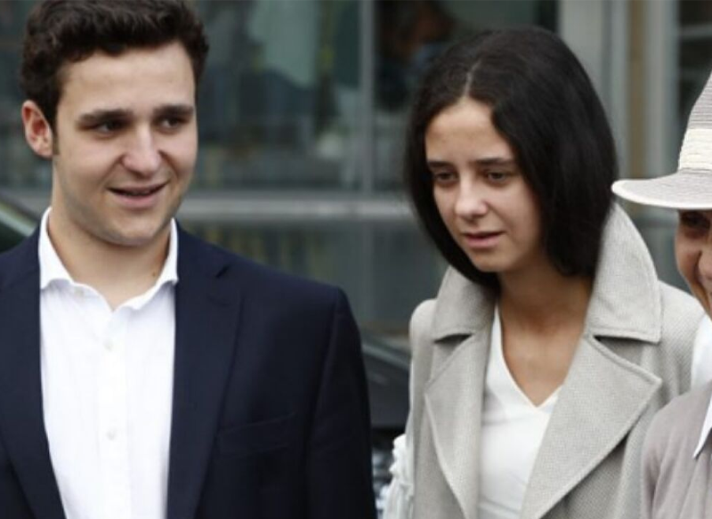 VICTORIA FEDERICA, JUNTO A FROILÁN EN UN ACTO DE VOX