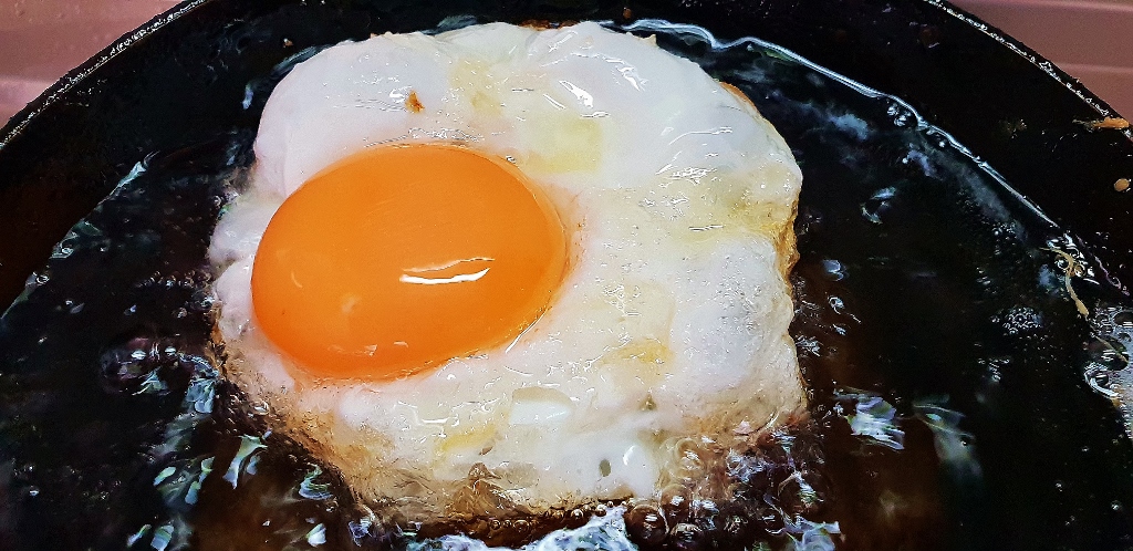 huevo-frito-aceite