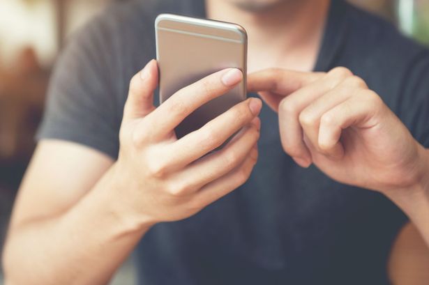 Cómo descubrir si mi pareja tiene Tinder sin espiarle 4 Moncloa respuesta afirmativa