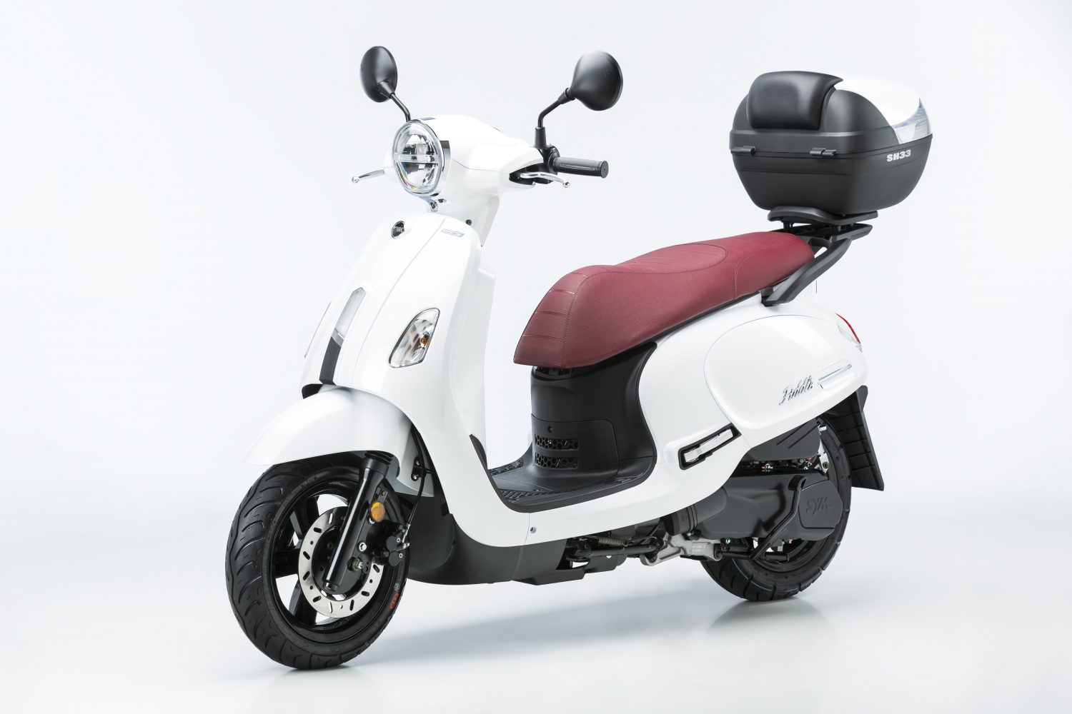 Nuevo SYM Fiddle 50 y 125 para moverte con un estilo clásico por la ciudad 1 Moncloa SYMFiddle125White3 4L Moncloa