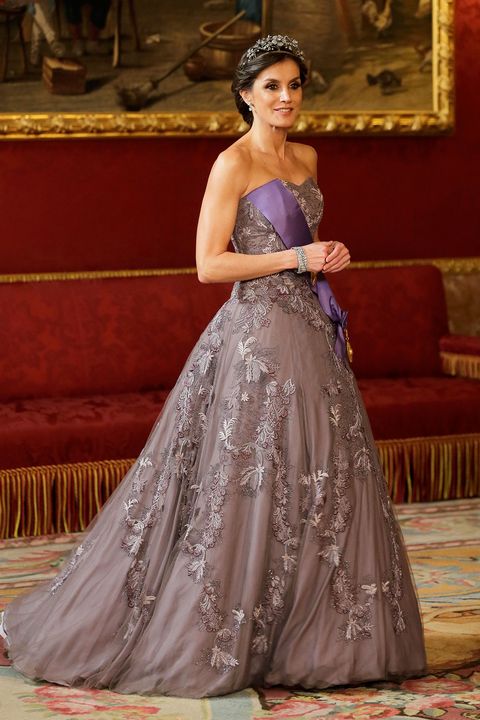 outfits reina letizia