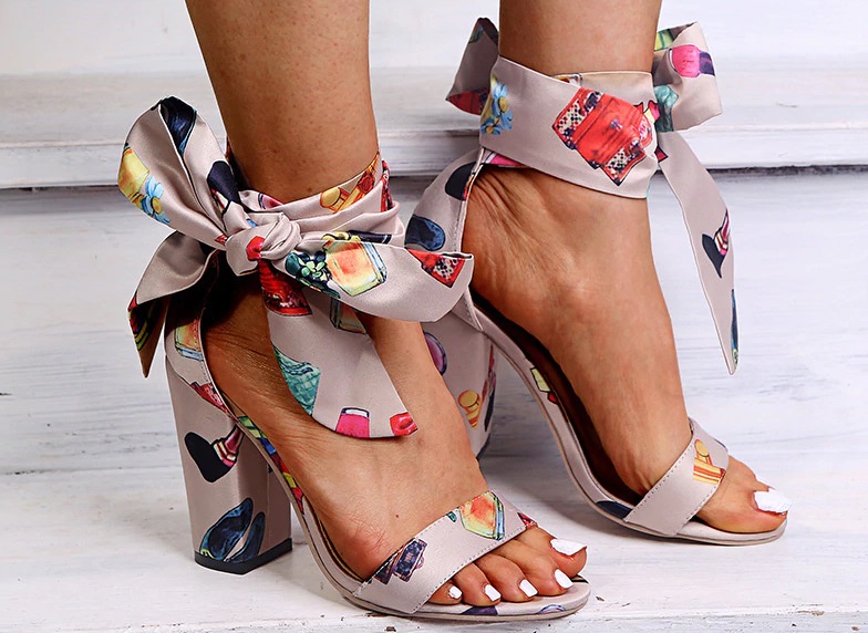 sandalias con lazo