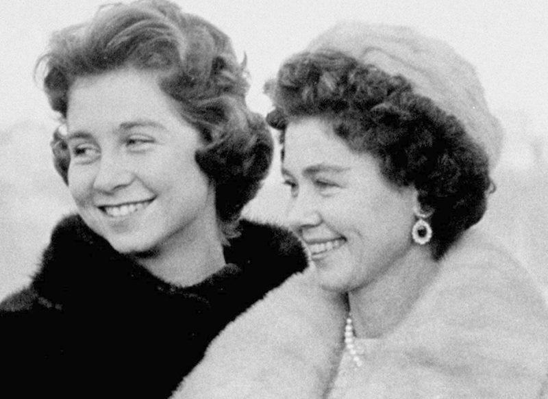 RECHAZO AL MATRIMONIO DE LOS PADRES DE FELIPE VI