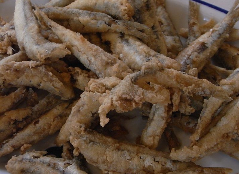 BOQUERONES FRITOS, RICOS EN VITAMINAS Y MINERALES