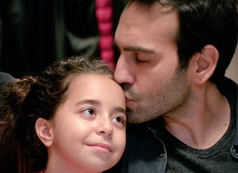 ¿DE QUÉ TRATA MI HIJA?