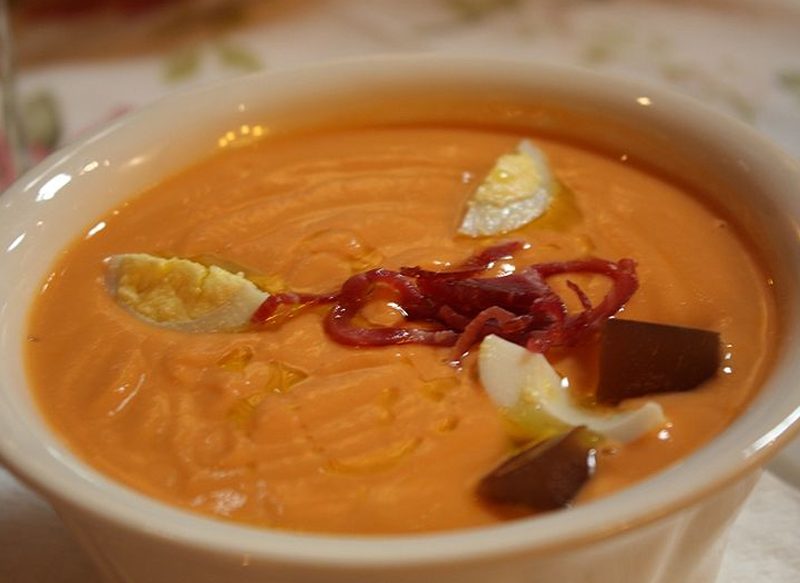 CONFUNDIR EL SALMOREJO CON EL GAZPACHO