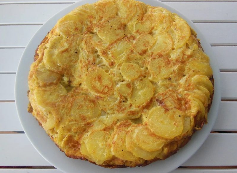 COCINAR LA TORTILLA DE PATATAS VEGANA