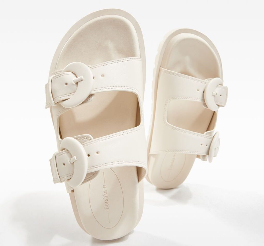 sandalias planas hebilla