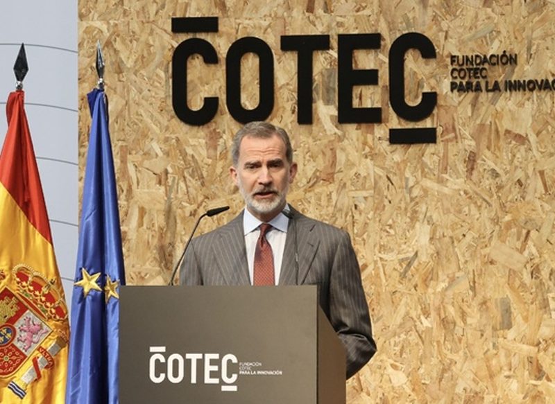FELIPE VI, EL QUE MÁS COBRA EN LA FAMILIA REAL