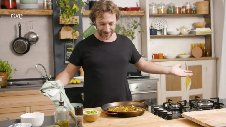 La original paella de Gipsy chef que supera (por mucho) a la tradicional