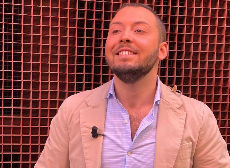 UN COLABORADOR POLÉMICO