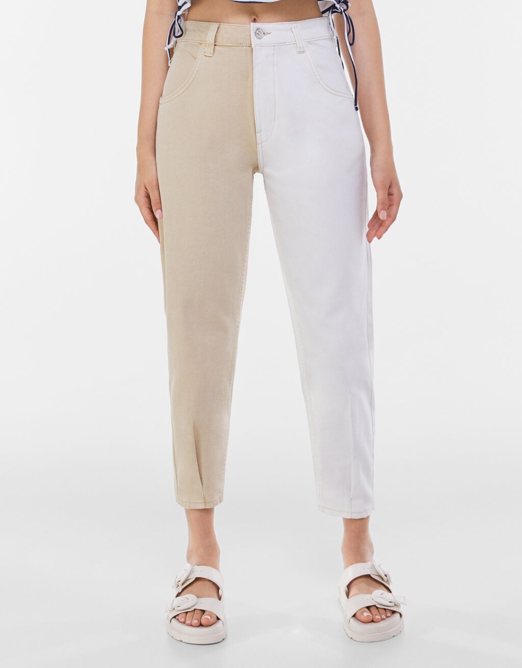 pantalon mom contraste