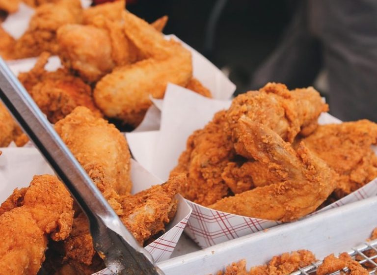 EL ÉXITO DEL POLLO CRUJIENTE DEL KFC