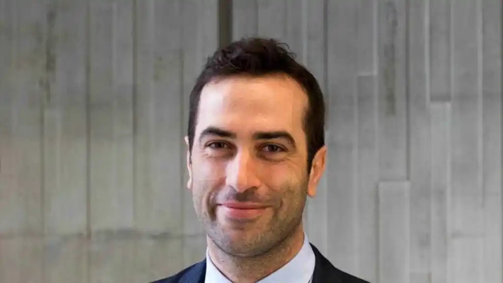 Carlos Cuerpo sustituye en el Tesoro a San Basilio, que ficha por el BERD El ministro de Economía, Carlos Cuerpo, también se ha reunido con los principales banqueros del país