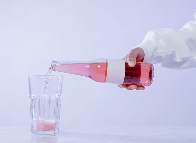 AGUA SABORIZADA, UNA BEBIDA SALUDABLE