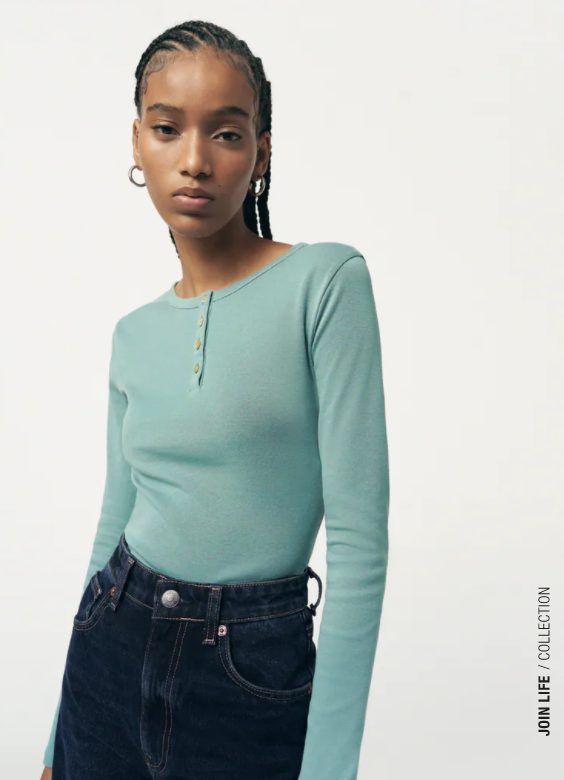 camiseta verde zara