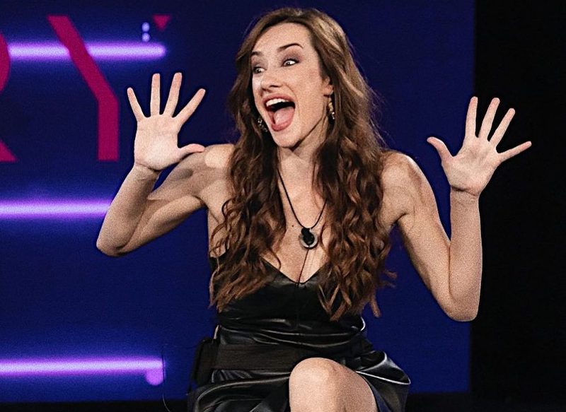 ¿QUIÉN ES ADARA MOLINERO?