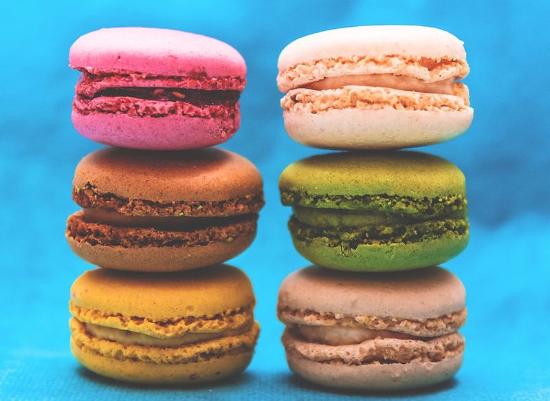 USA LA CLARA DE HUEVO PARA HACER MACARONS