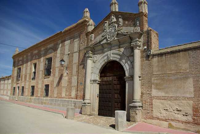 adanero avila
