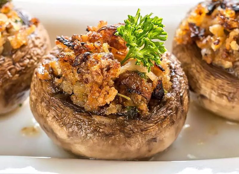 Champiñones rellenos: un exquisito bocado para esta Navidad