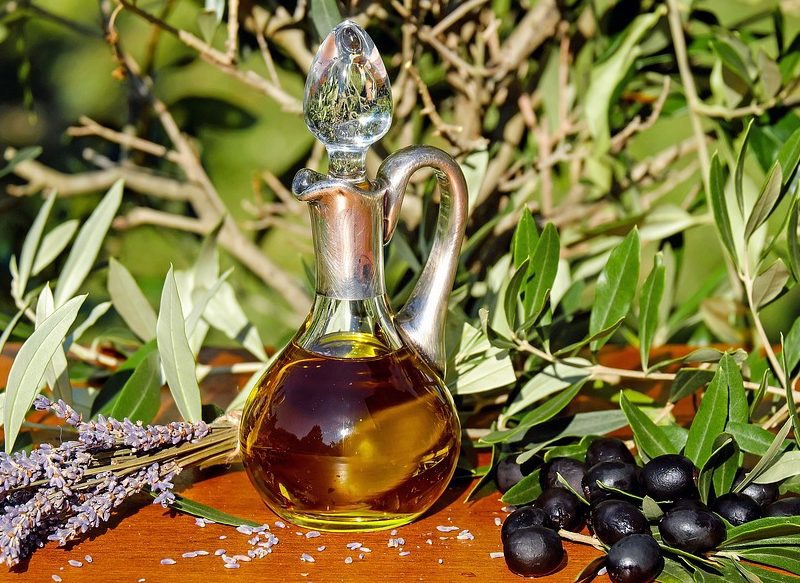 EL ACEITE DE OLIVA Y SUS NUMEROSOS BENEFICIOS