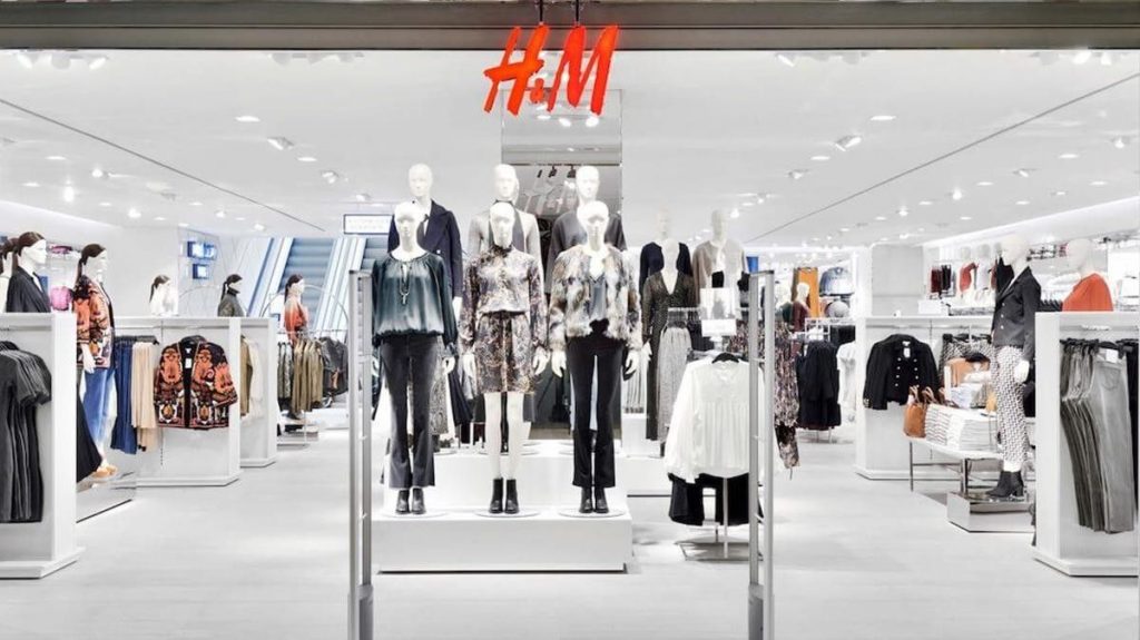 Luce radiante en la playa con H&M y su maxifalda en mezcla de lino 3 Moncloa H&M