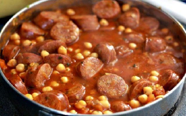 calorias garbanzos chorizo