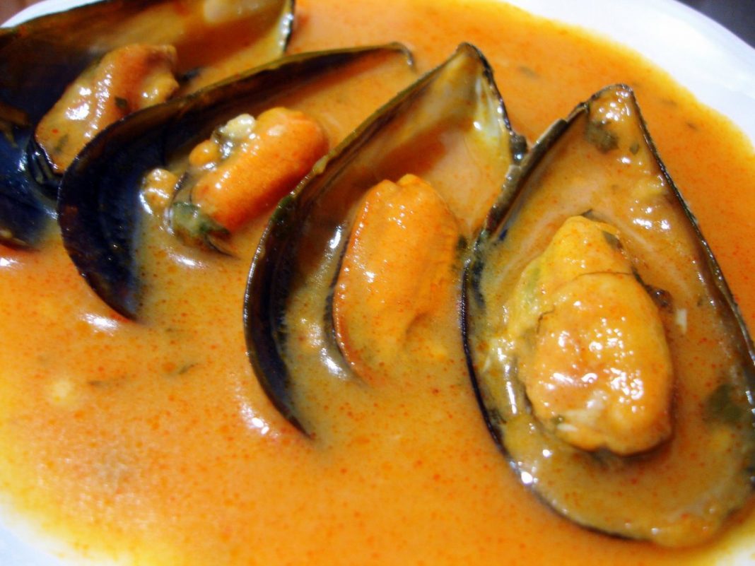 mejillones tomate picante