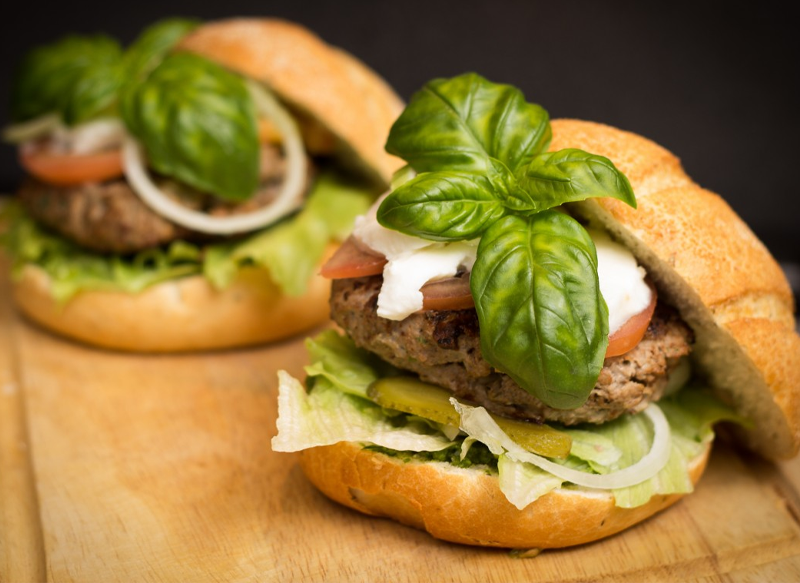 ¿PUEDEN SER UN ALMUERZO O CENA?